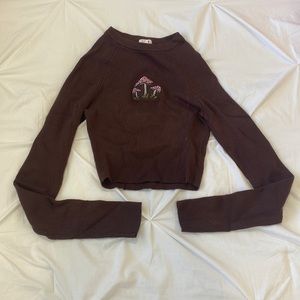 long sleeve crop top